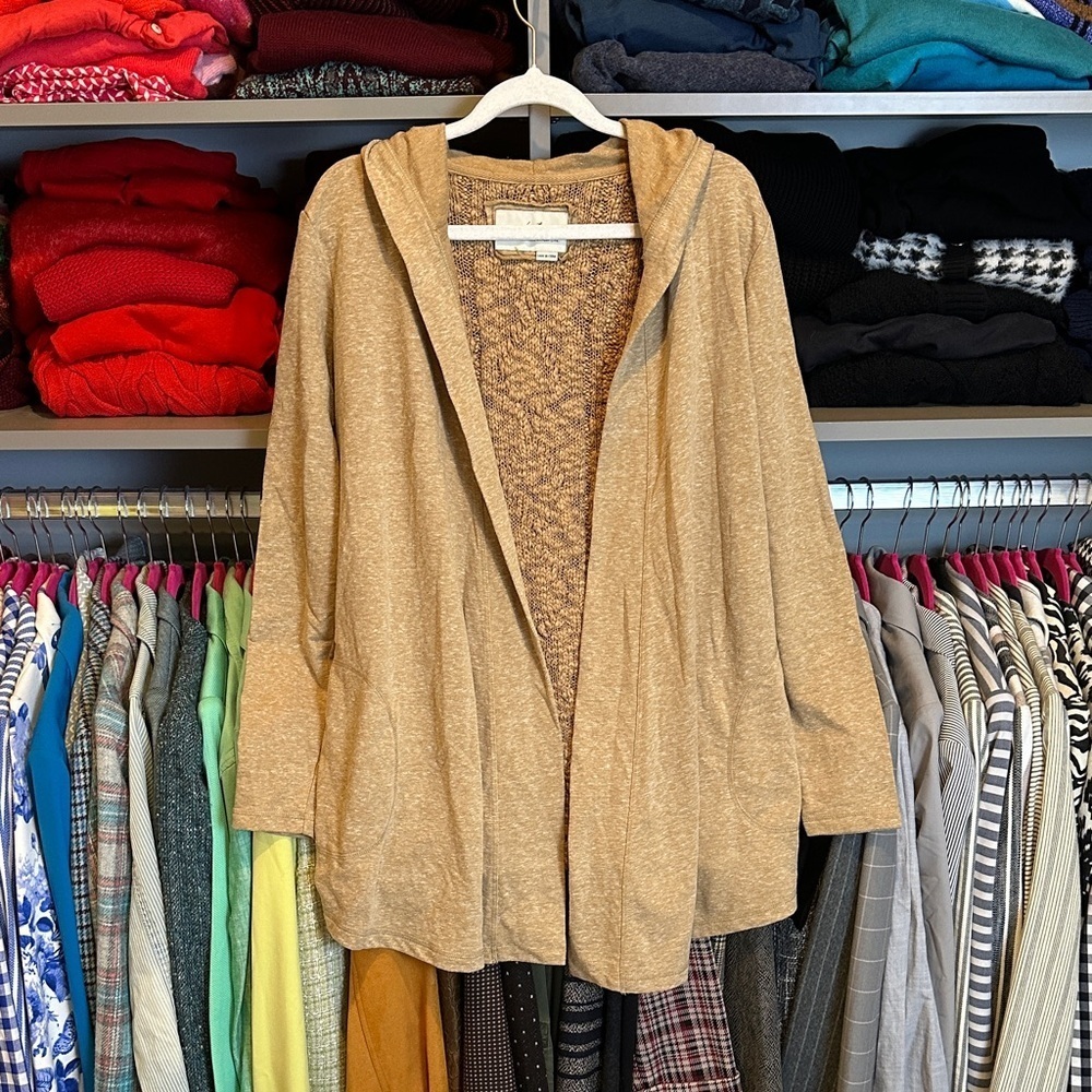 Evy’s Tree tan multi media open front hooded cardigan size S